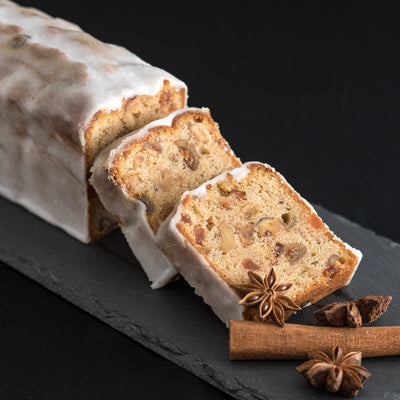 スパイスとフルーツのケーキ